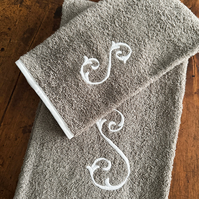 TOWEL SET MONOGRAM - TAUPE