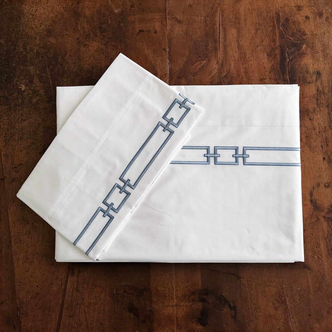 STRIPED BED SET - WHITE/BLUE