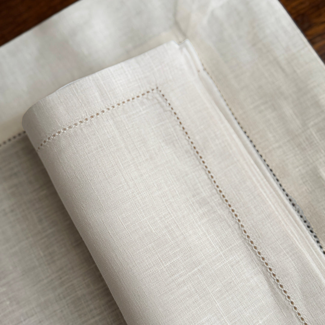 PLACEMAT SET CREAM- A JOUR