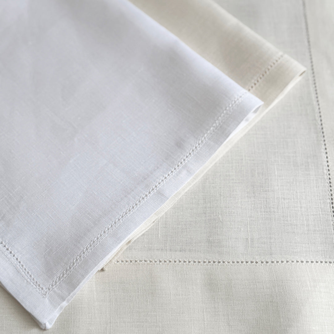 PLACEMAT CREAM - A JOUR