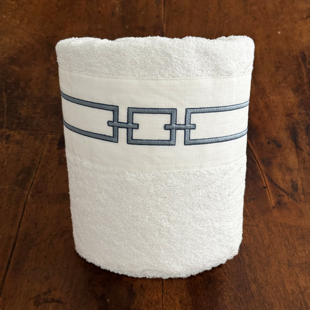 CHAINS - BATH BIN WHIET/AVIO