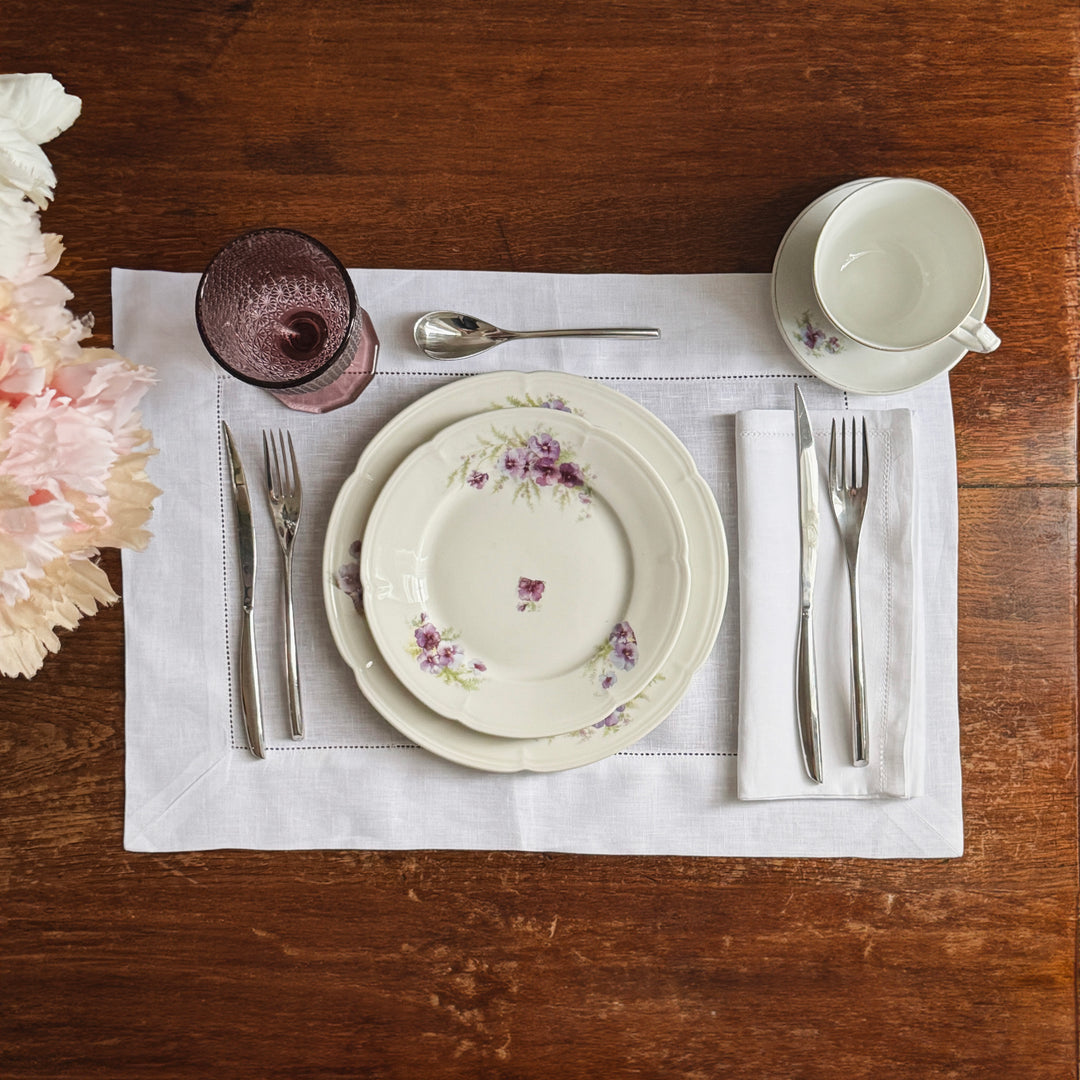 PLACEMAT WHITE - A JOUR