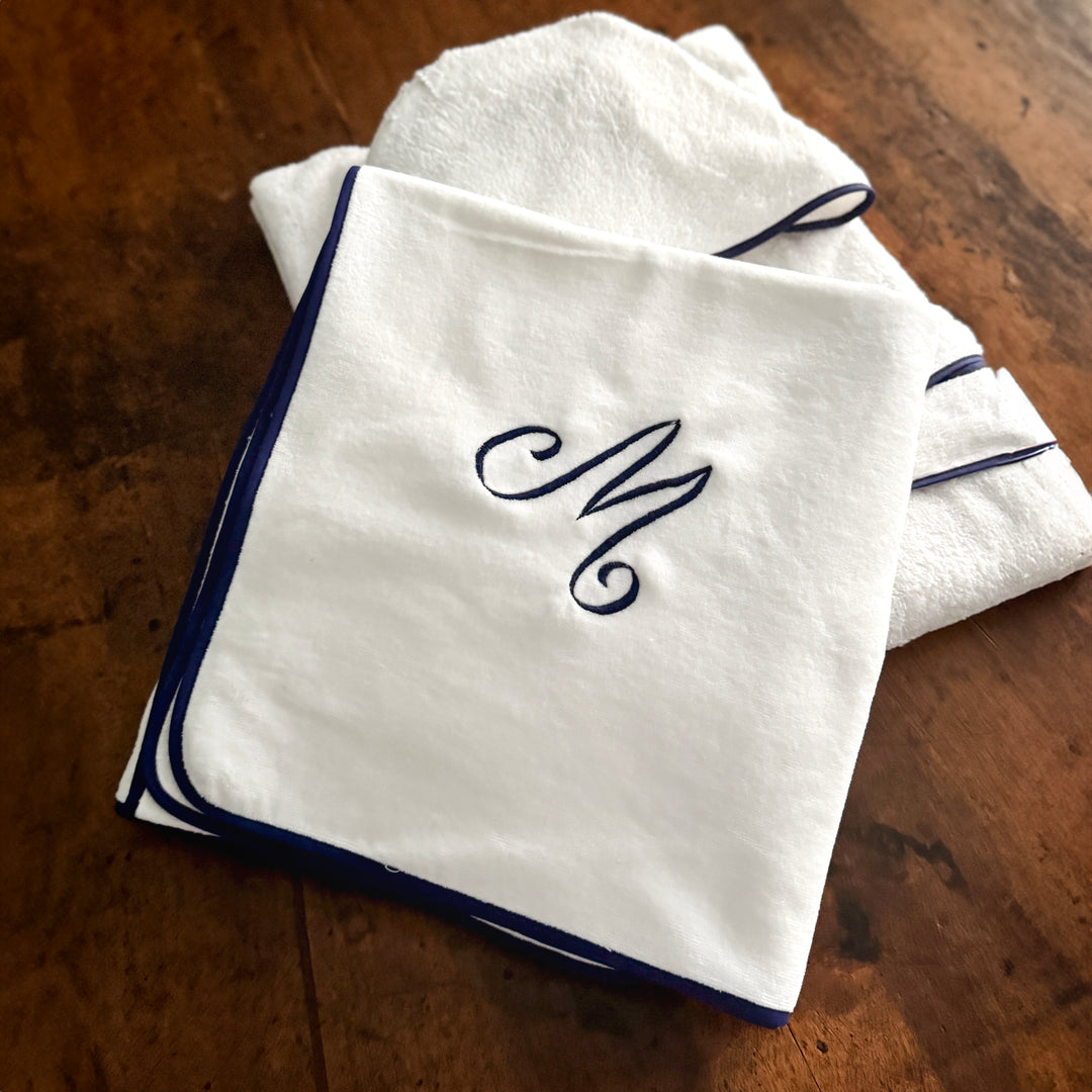 BATH SHEET - WHITE/NAVY