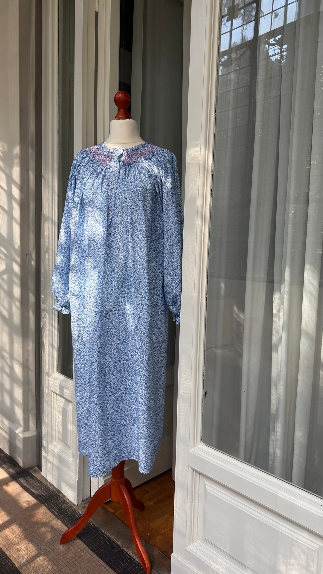 CAMICIA DA NOTTE A FIORI CON SMOCK