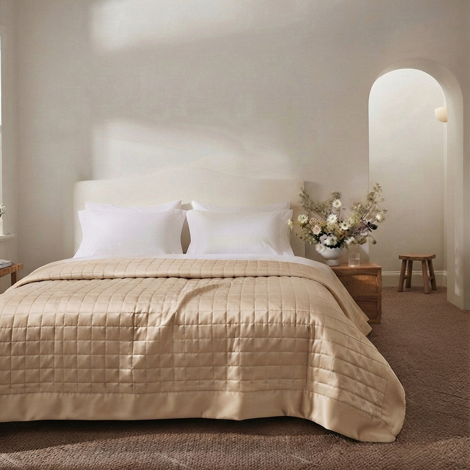 LIGHT QUILT - BEIGE