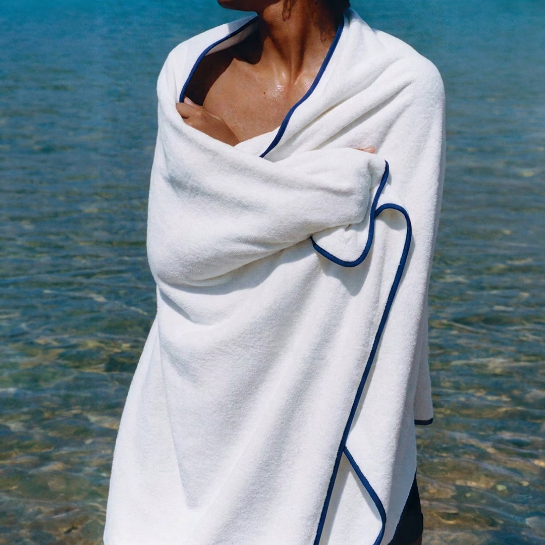 BATH SHEET - WHITE/NAVY